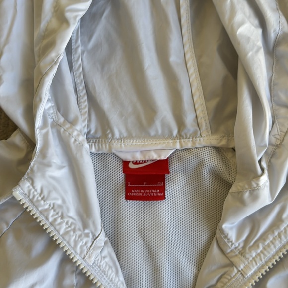 Nike windbreaker - Picture 4 of 4